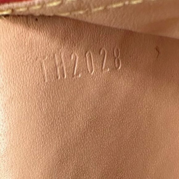 Louis Vuitton Takashi Murakami Porte Tresor International Wallet w/COA - GUC - Picture 10 of 10